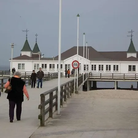 Semesterbostad With 2 Bedrooms *